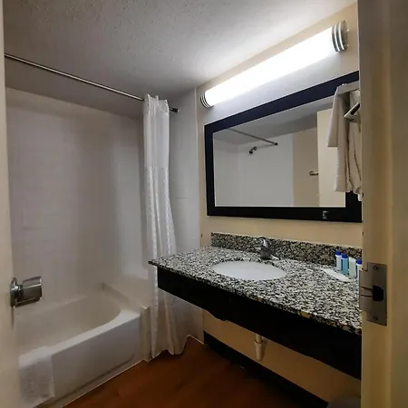 Americas Best Value Inn Moline Exterior photo