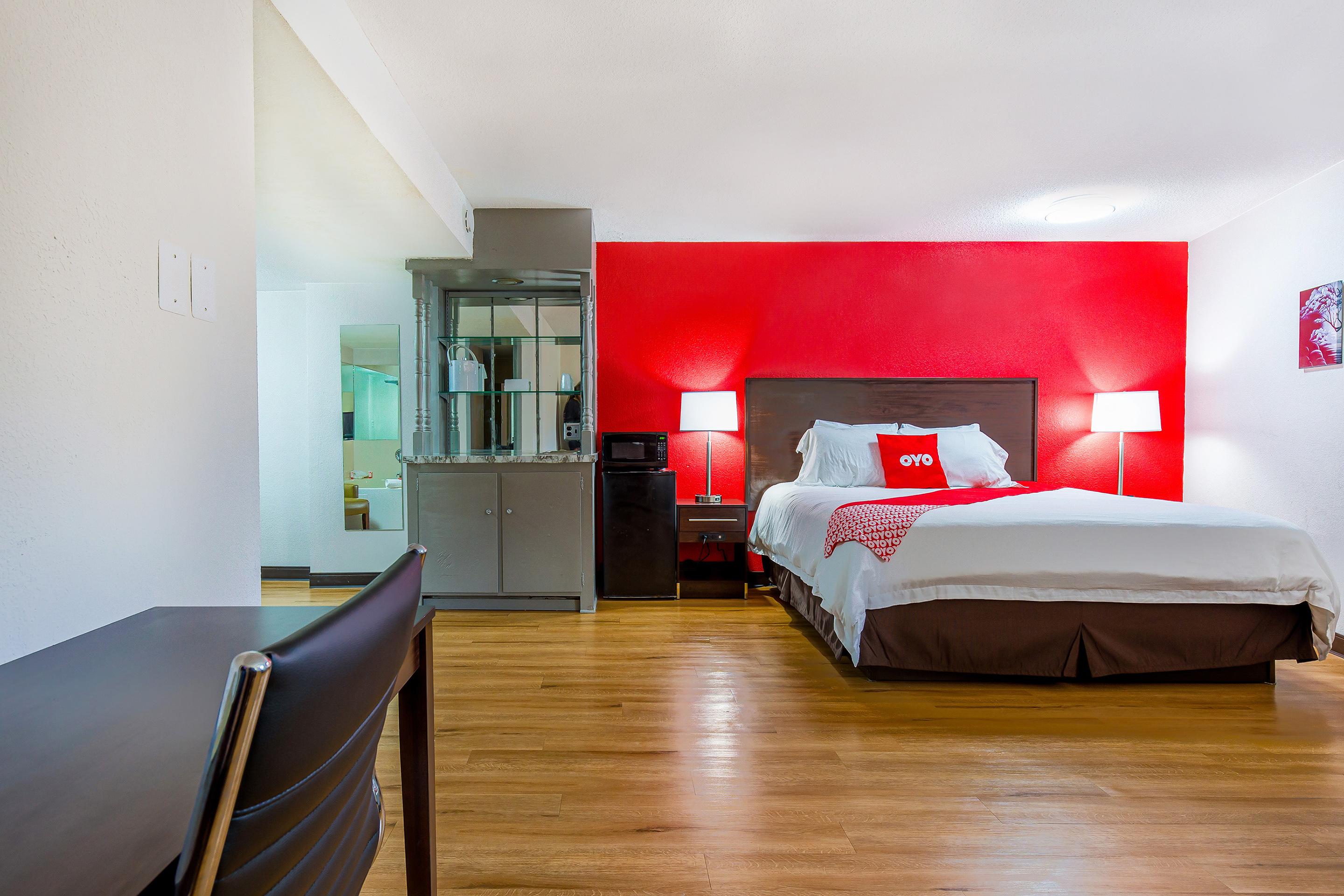Americas Value Hotel Moline