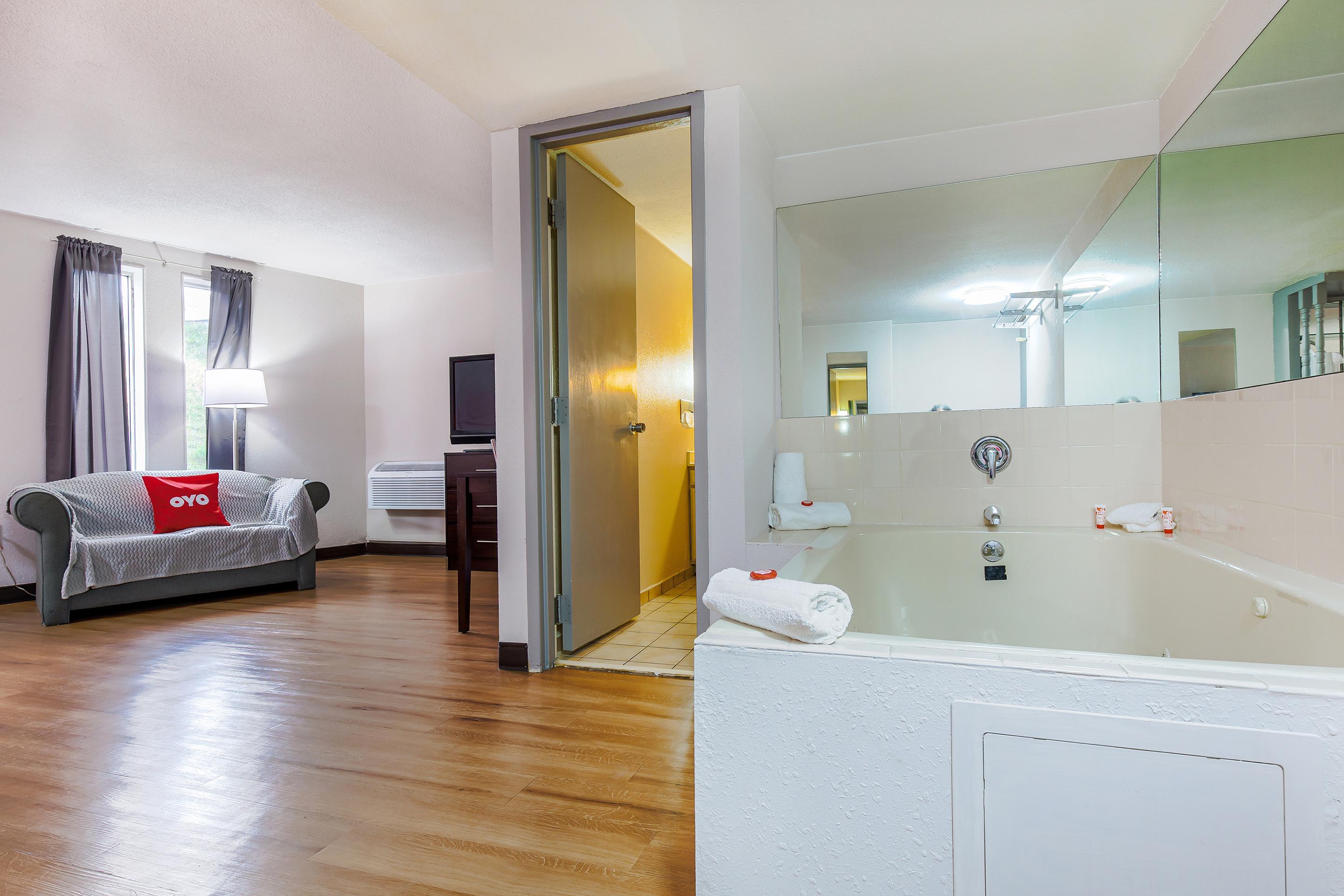 Hotel Americas Value Moline