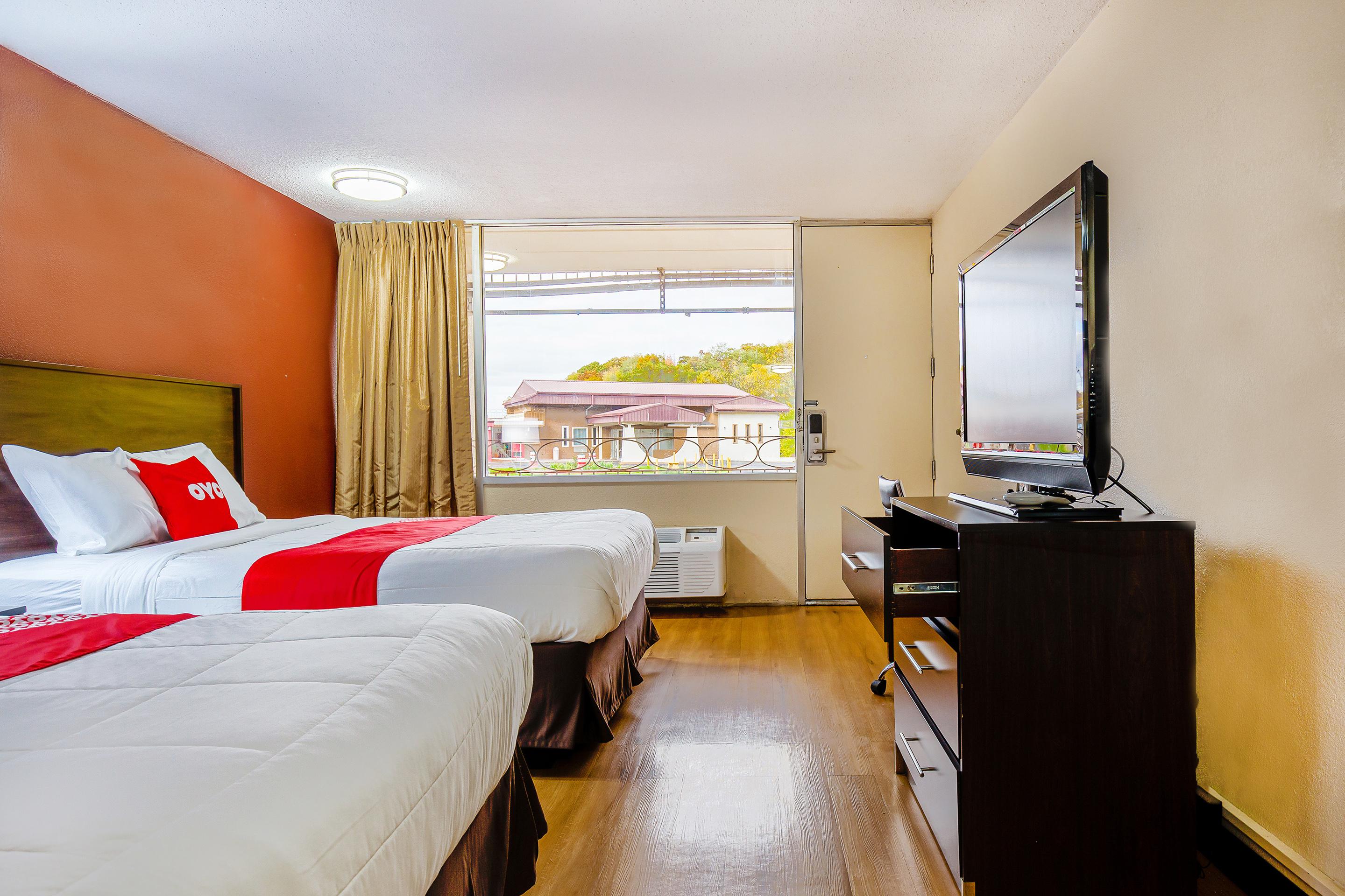 Americas Value Hotel 3*