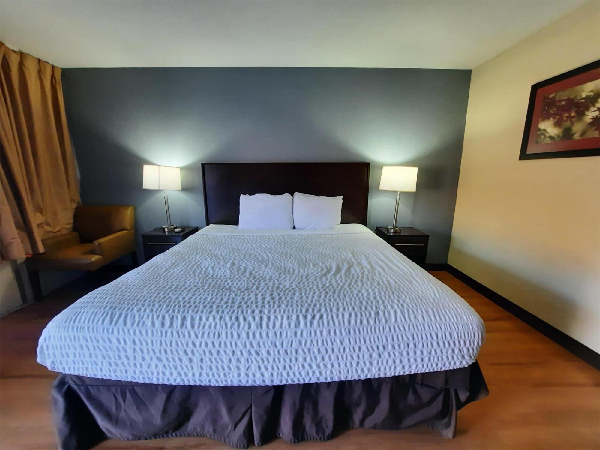 Americas Value Hotel Moline